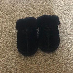 Bear paw slippers